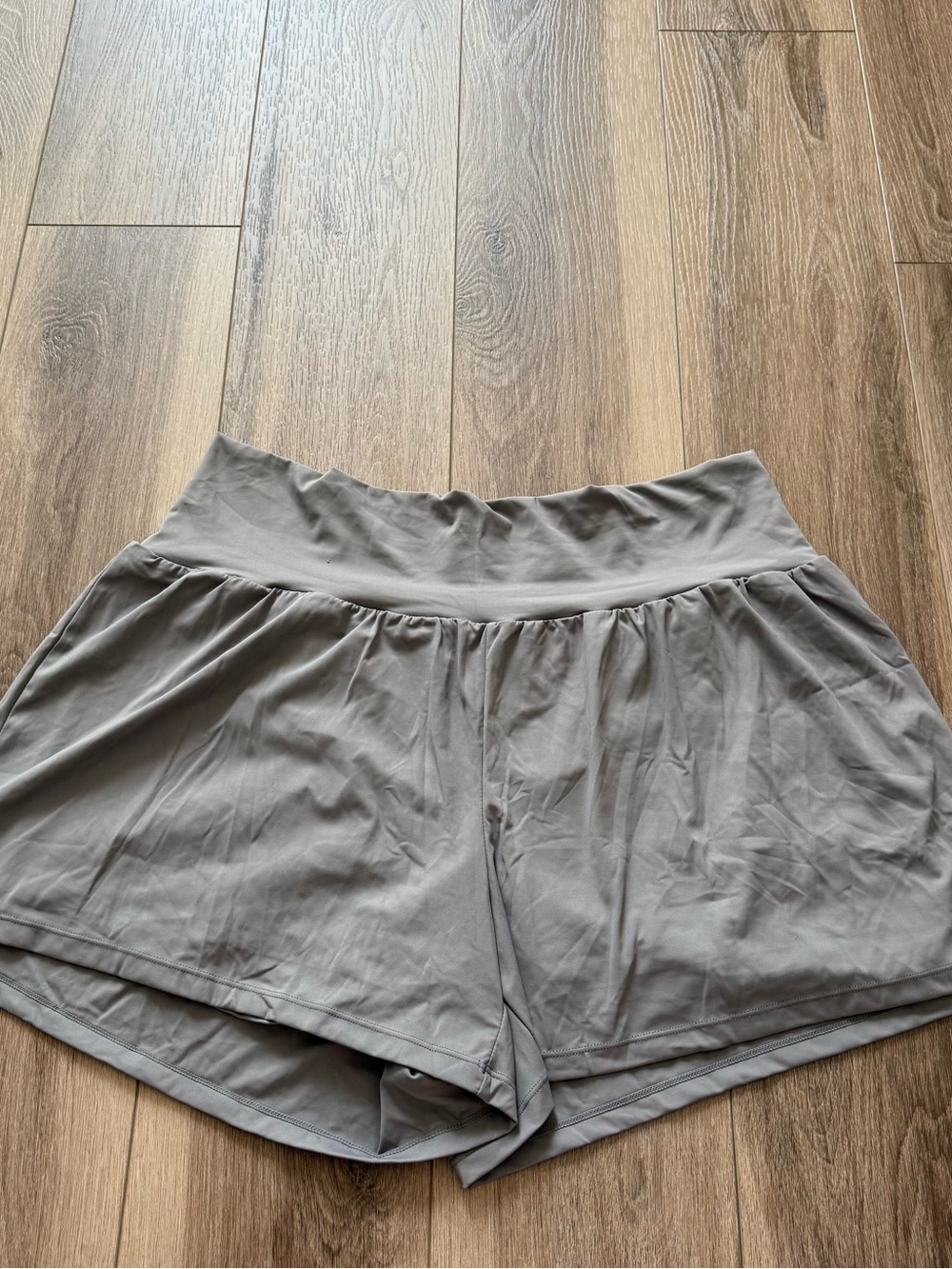 Halara Women’s High-Waist Gray Active Shorts size 2x